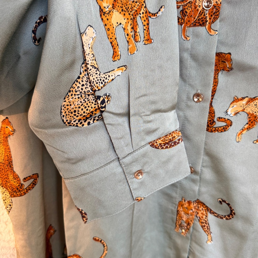 Umgee Plus Leopard Print Shirt Sage Green Satin Blouse 1XL Eclectic Safari Chic - Picture 8 of 11